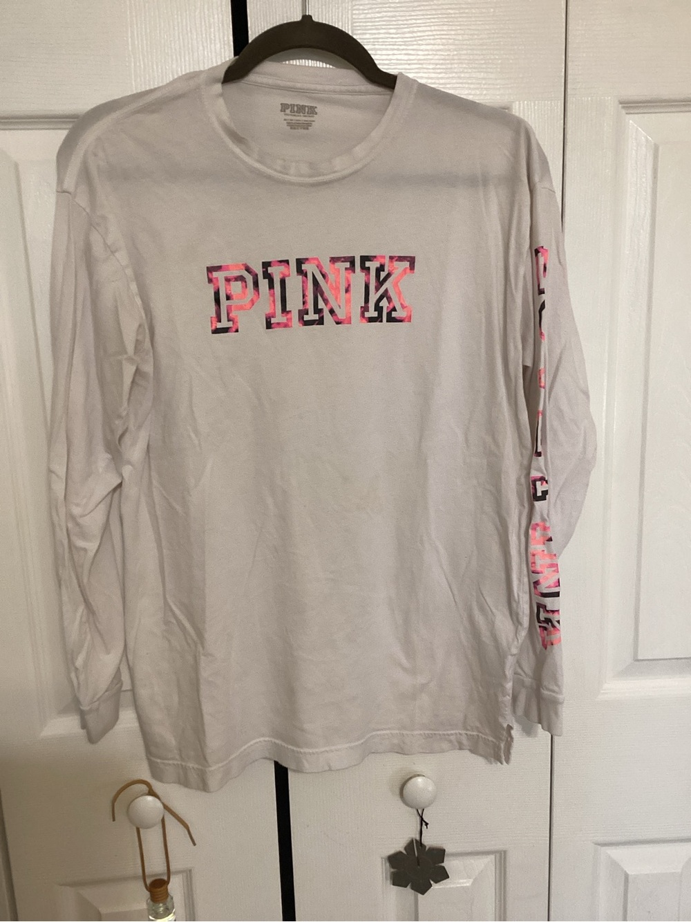 PINK Victoria's Secret White Tee with Grey Logo